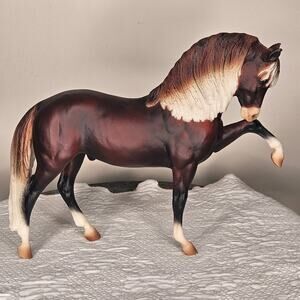 Breyer 918 Legionario III Promenade Andalusian, Dark Chestnut, 1995-96